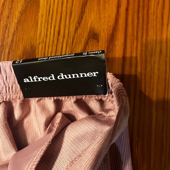 Alfred Dunner Classic Fit Proportioned Short Pants Size 12 New with Tags - Picture 7 of 7